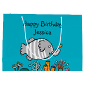 Cute Elephant Fish Scene met koraal Large Cadeautasje (Achterkant)