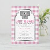 Cute Elephant Pink Gingham Baby Shower Invitations Kaart (Staand voorkant)