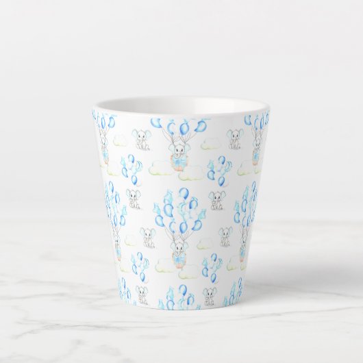 Cute Elephants-ballonnen & Clouds Baby Boy Pattern Latte Mok (Voorkant)