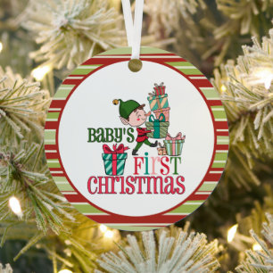 Cute Elf Carrying Cadeaus Baby's First Kerstmis Metalen Ornament