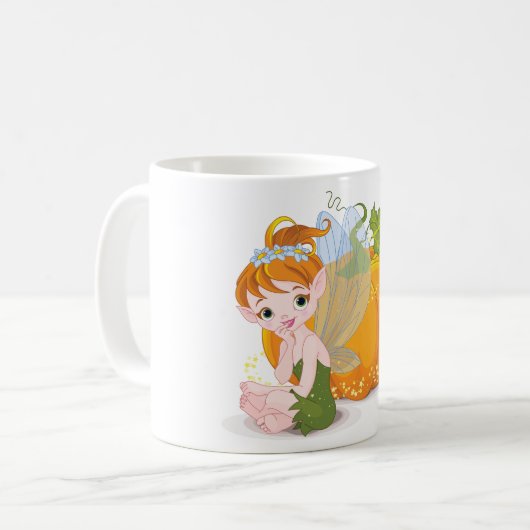 Cute Fairy en een Mok met pompoenkoffie (Voorkant links)