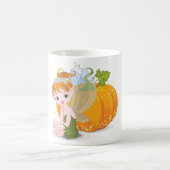 Cute Fairy en een Mok met pompoenkoffie (Center)