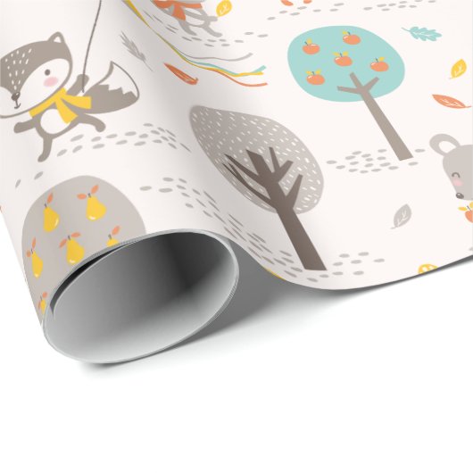 Cute Fall Forest animals with kites and trees Cadeaupapier (Rol Hoek)