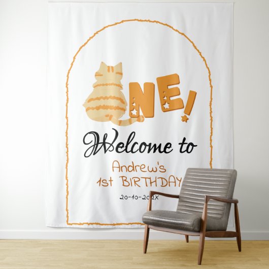Cute Fat Orange Cat 1st Birthday Backdrop Wandkleed (In situ)