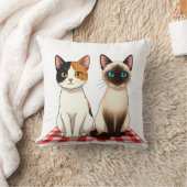 Cute Felines on Red Checkered Blanket Kussen (Deken)