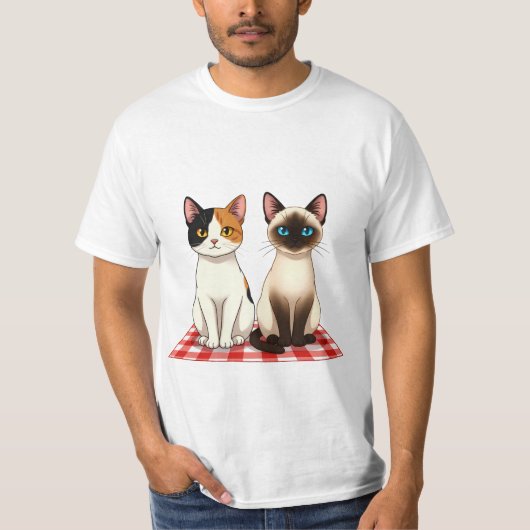 Cute Felines on Red Checkered Blanket T-shirt (Voorkant)