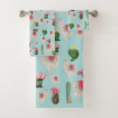 Cute Fiesta Llama & Cactus Pattern Bad Handdoek (Insitu)