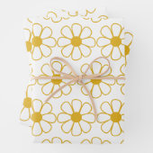 Cute Floral Daisy Pattern Mustard Gold en White Inpakpapier Vel (In situ)