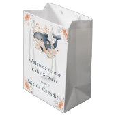 Cute Floral Whale Baby Shower  Medium Cadeauzakje (Achterkant Gekanteld)