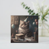 Cute fluffy cat met verjaardagstaart en ballonnen kaart (Staand voorkant)