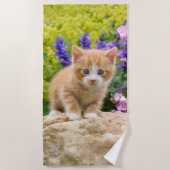 Cute Fluffy Ginger Baby Cat Kitten Flowers - Strandlaken (Voorkant)