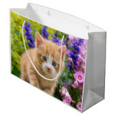 Cute Fluffy Ginger Cat Kitten in Flowers Pet Large Cadeautasje (Achterkant Gekanteld)
