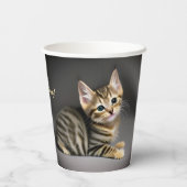 Cute fluffy tabby cat baby - Kinderverjaardag Papieren Bekers (Achterkant)