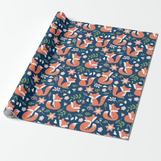 Cute Fox en Floral Wrapping Paper Cadeaupapier (Uitgerold)