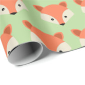 Cute Fox face Pattern on Green Cadeaupapier (Rol Hoek)
