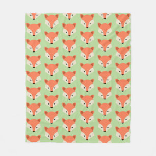 Cute Fox Pattern on Green Fleece Deken