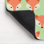 Cute Fox Pattern on Green Muismat (Hoek)