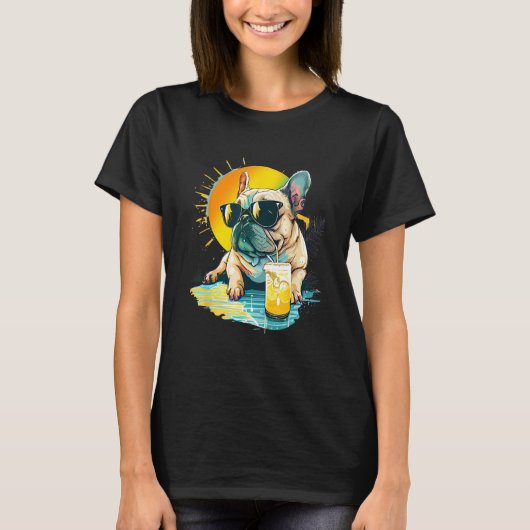 Cute French Bulldog chillin tropical drink on summ T-shirt (Voorkant)