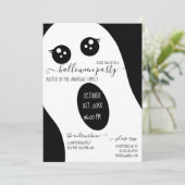 Cute Friendly Black White Ghost Halloween Party Kaart (Staand voorkant)
