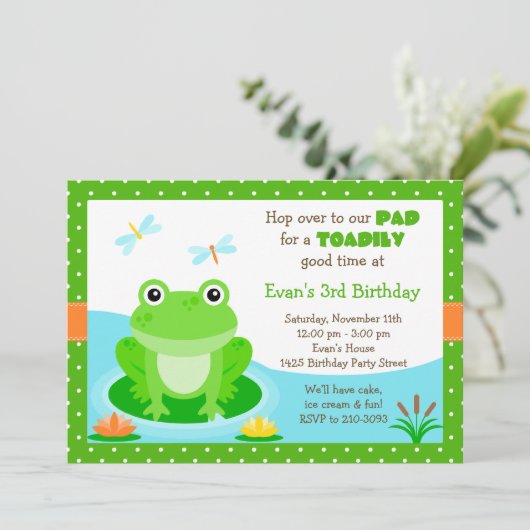 Cute Frog Birthday Party Invitation Kaart (Staand voorkant)