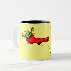 Cute frog in een rode sock springende cartoon tweekleurige koffiemok