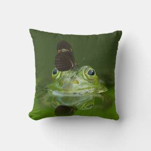 Cute frog met een Butterfly aan zijn neus Kussen