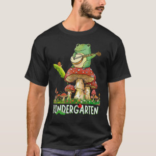 Cute Frog Plays Banjo Snagelpaddenstoel Kindergart T-shirt