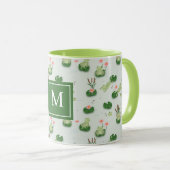 Cute Frogs in Lily Pond Monogrammed Initial Mok (Voorkant rechts)