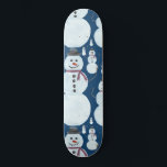 Cute Frosty Blue Snowman Waterverf Pattern Persoonlijk Skateboard<br><div class="desc">Dit schattige en akelige winterwonderlandontwerp is perfect voor de vakantietijd. Hij heeft een vorstblauw, zwart, oranje en ruig rood met de hand geschilderd waterverf sneeuwmannpatroon boven op een donkerblauwe achtergrond. Het is schattig, zoet, modern en feestelijk. Geniet van dit handbeschilderde originele ontwerp van de kunstenaar van La Femme, Rachel Matheney....</div>