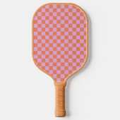Cute Fun Modern Checkerboard Coral Pink Geometric Pickleball Paddle (Voorkant)