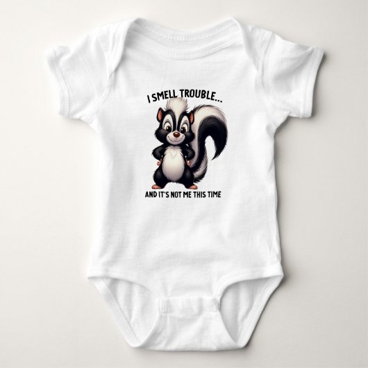 CUTE FUNNY BLACK AND WHITE SKUNK SAYING ROMPER (Voorkant)