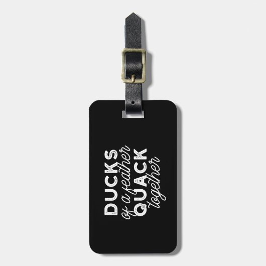 Cute Funny Ducks Puns Quote II Black Ver Bagagelabel (Voorkant verticaal)