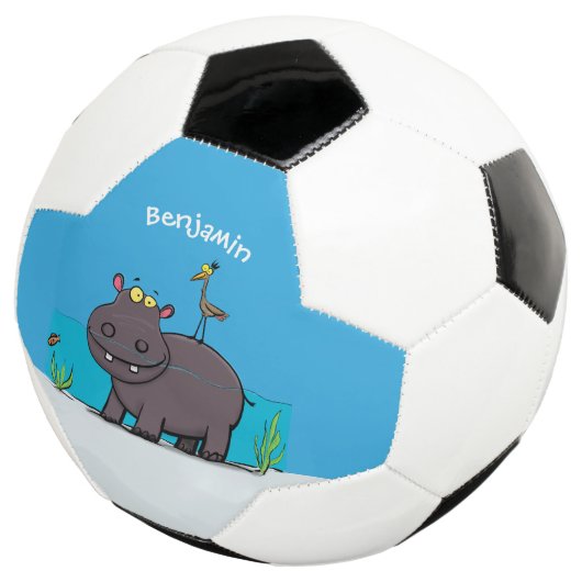 Cute funny hippopotamus with bird cartoon voetbal (Drie kwart)
