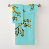 Cute funny leafy sea draak cartoon illustratie bad handdoek (Insitu)