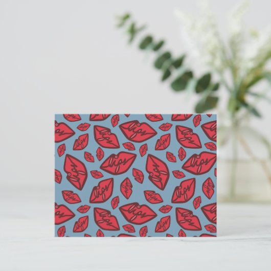 Cute Funny Lips Pattern Blue Background Briefkaart (Staand voorkant)