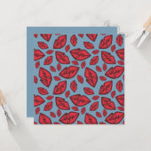 Cute Funny Lips Pattern Blue Background Kaart (Voorkant / Achterkant in situ)