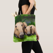 Cute Funny Napping Capybaras door Pond Tote Bag (Dichtbij)