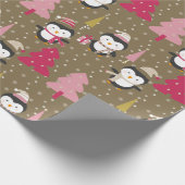 Cute Funny Penguin Pink Xmas Trees Kinder Kerstmis Cadeaupapier (Hoek)