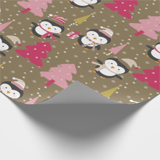 Cute Funny Penguin Pink Xmas Trees Kinder Kerstmis Cadeaupapier (Hoek)