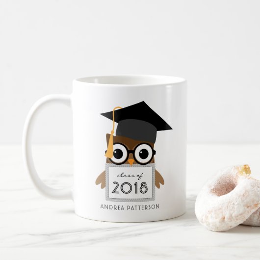 Cute Geeky Afstuderen Owl Persoonlijk Afstuderen Koffiemok (Met donut)