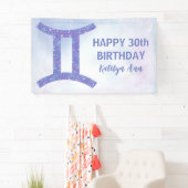 Cute Gemini Persoonlijke Paarse Happy Birthday Spandoek (Insitu)