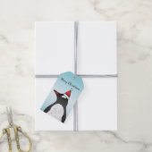 Cute Gentoo Penguin die een kersthat op blauw heef Cadeaulabel (Met Touw)