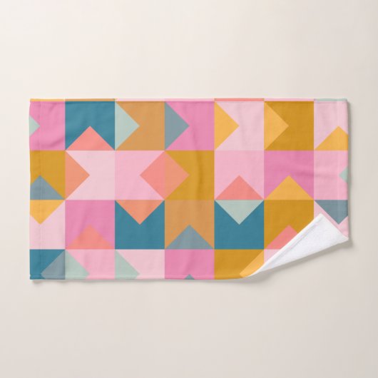 Cute Geometric Pattern in Blauwgroen Roze and Yell Bad Handdoek (Handdoek)