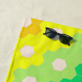 Cute Geometric Rainbow Vibrant, gepersonaliseerd Strandlaken (In situ)