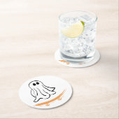 Cute ghost on skateboard ronde kartonnen onderzetter (Insitu)