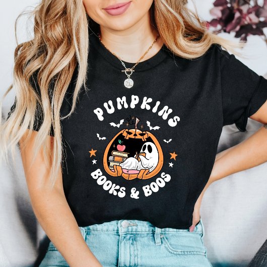 Cute Ghost Reading “Pumpkins Books & Boos” Retro  T-shirt