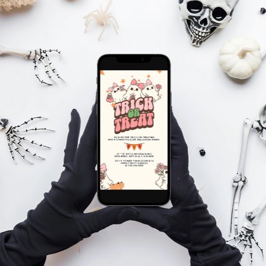 Cute Ghost Trick or treat Halloween Party Kaart