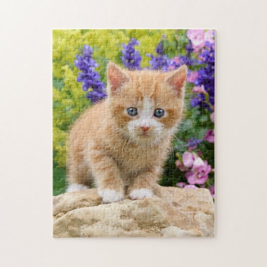 Cute Ginger Cat Kitten in Flowery Garden _ Game Legpuzzel (Verticaal)