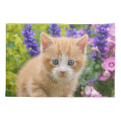Cute Ginger Cat Kitten in Flowery Garden Portret Kussensloop (Achterkant)