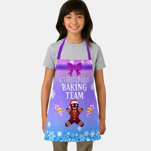 Cute Gingerbrood Man met Snowflakes Baking Team Schort (Insitu)